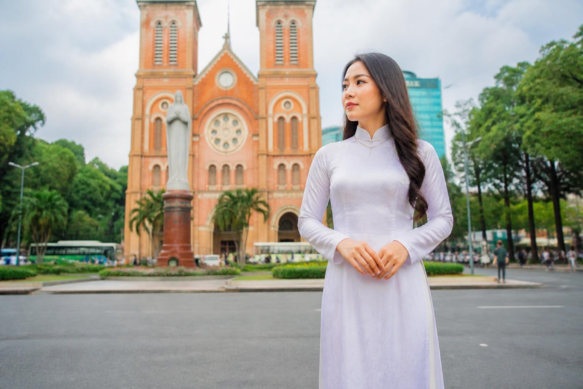 Ao dai rental in Ho Chi Minh City (Saigon), Vietnam